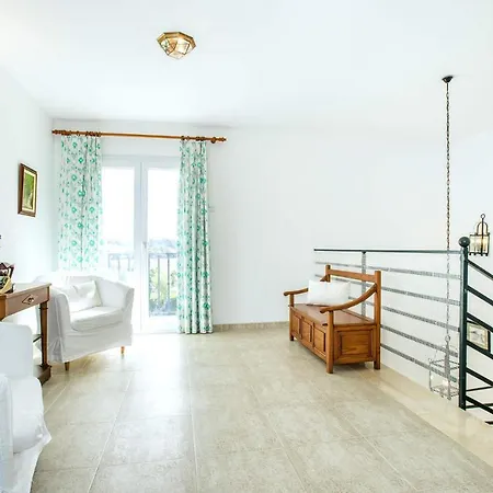 Villa Illa Petita By *